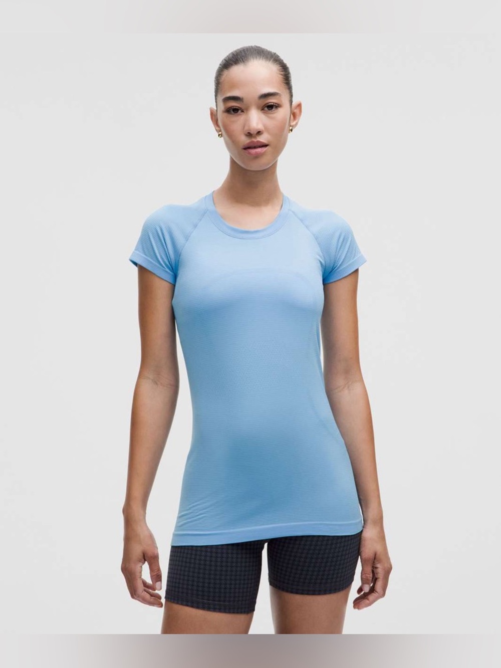 Lululemon Swiftly Tech Short Sleeve Shirt 2.0 Hip Length size 6 Aero Blue AEBL
